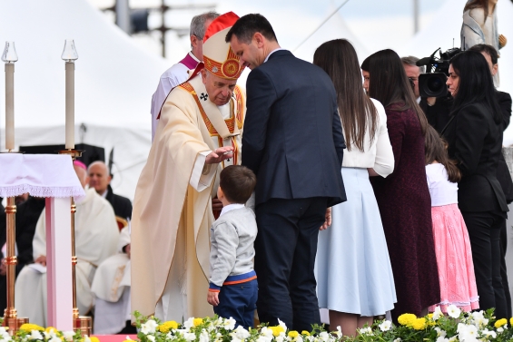 Папата во Македонија